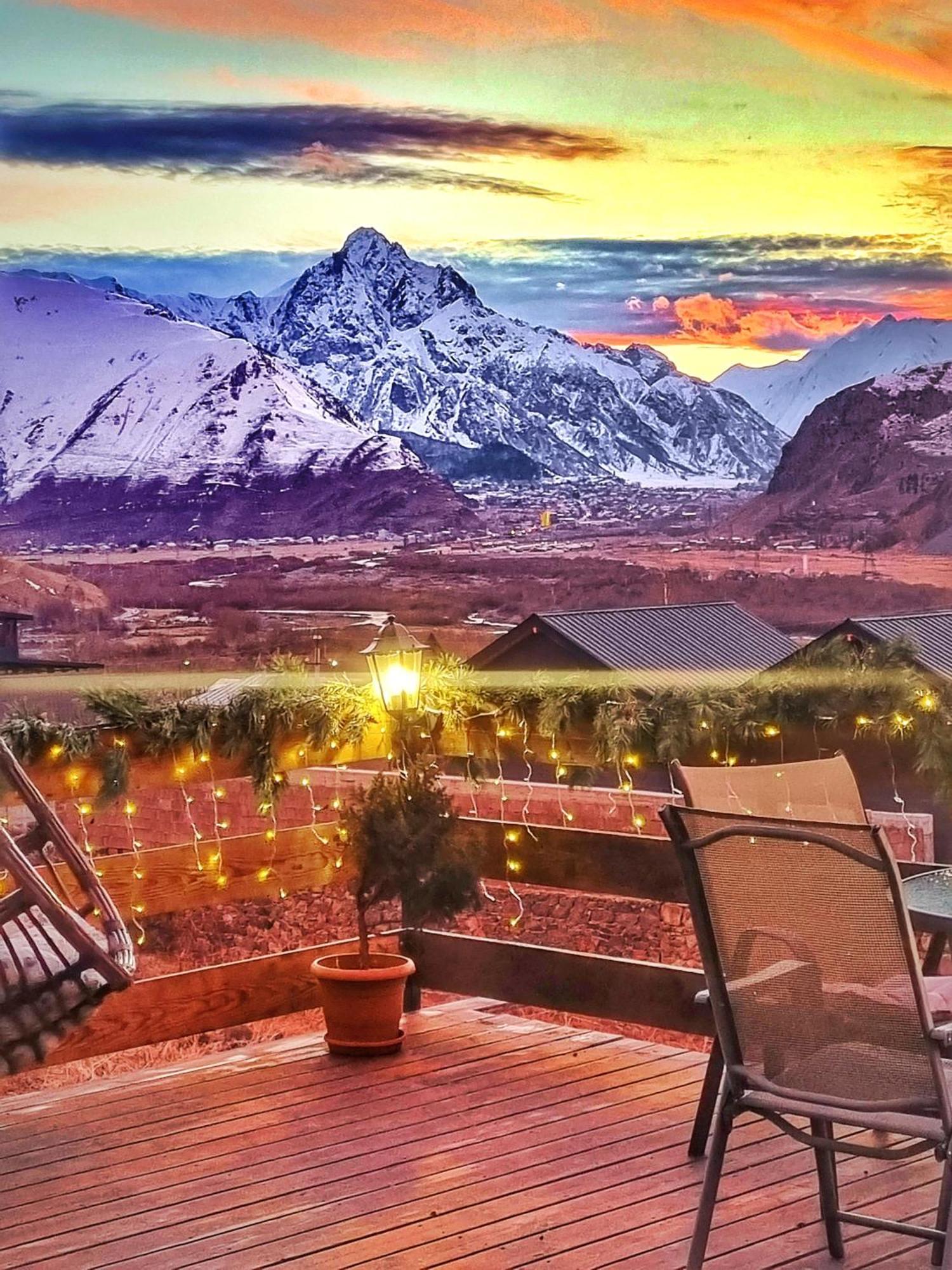 Hotel Sunshine Kazbegi Exterior foto