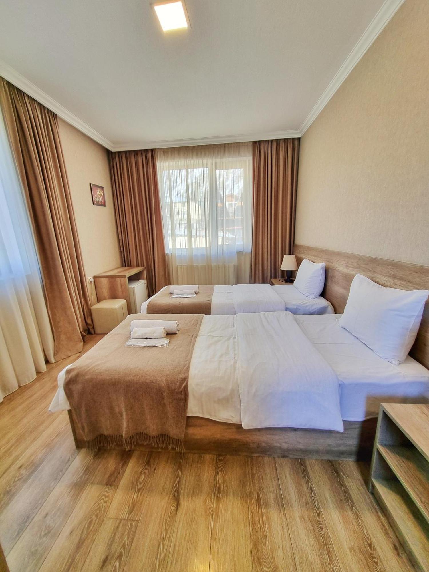 Hotel Sunshine Kazbegi Exterior foto