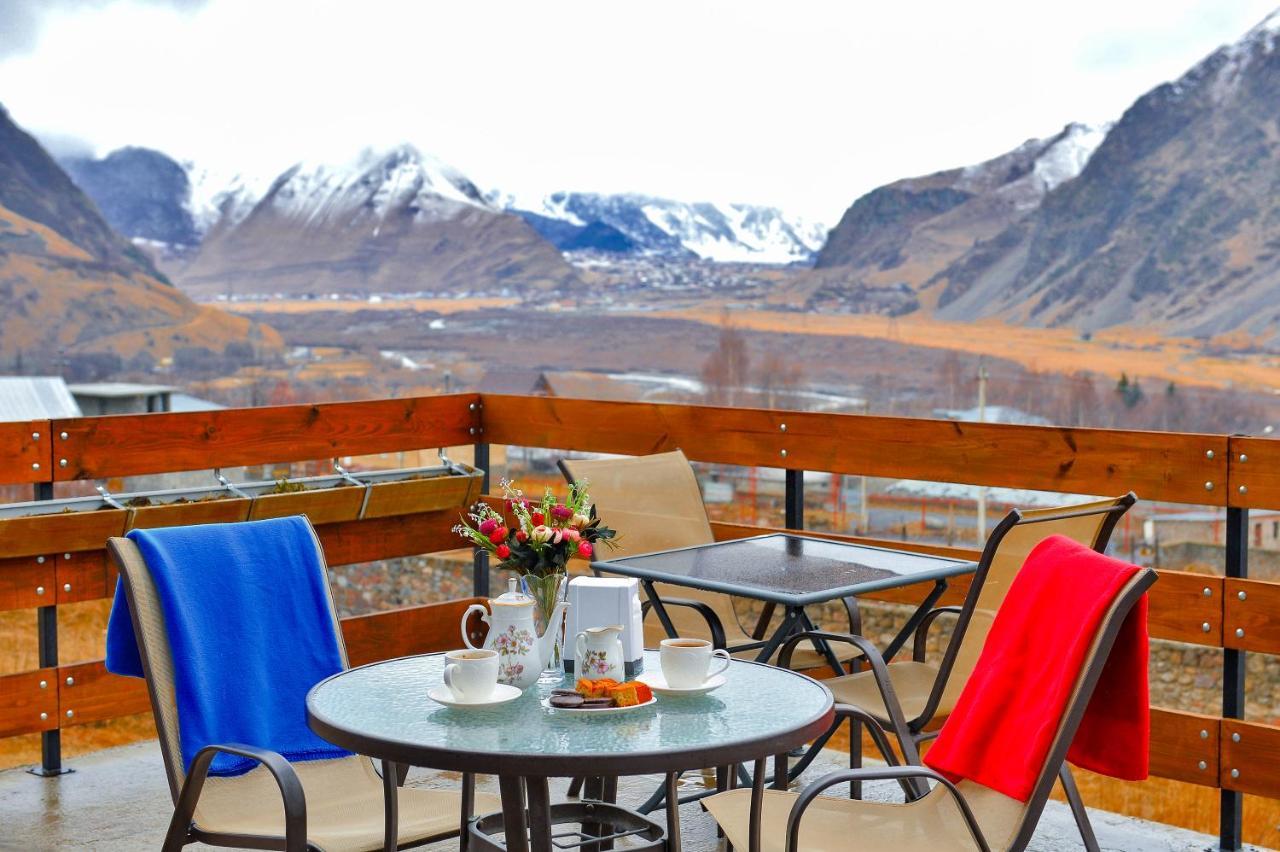 Hotel Sunshine Kazbegi Exterior foto